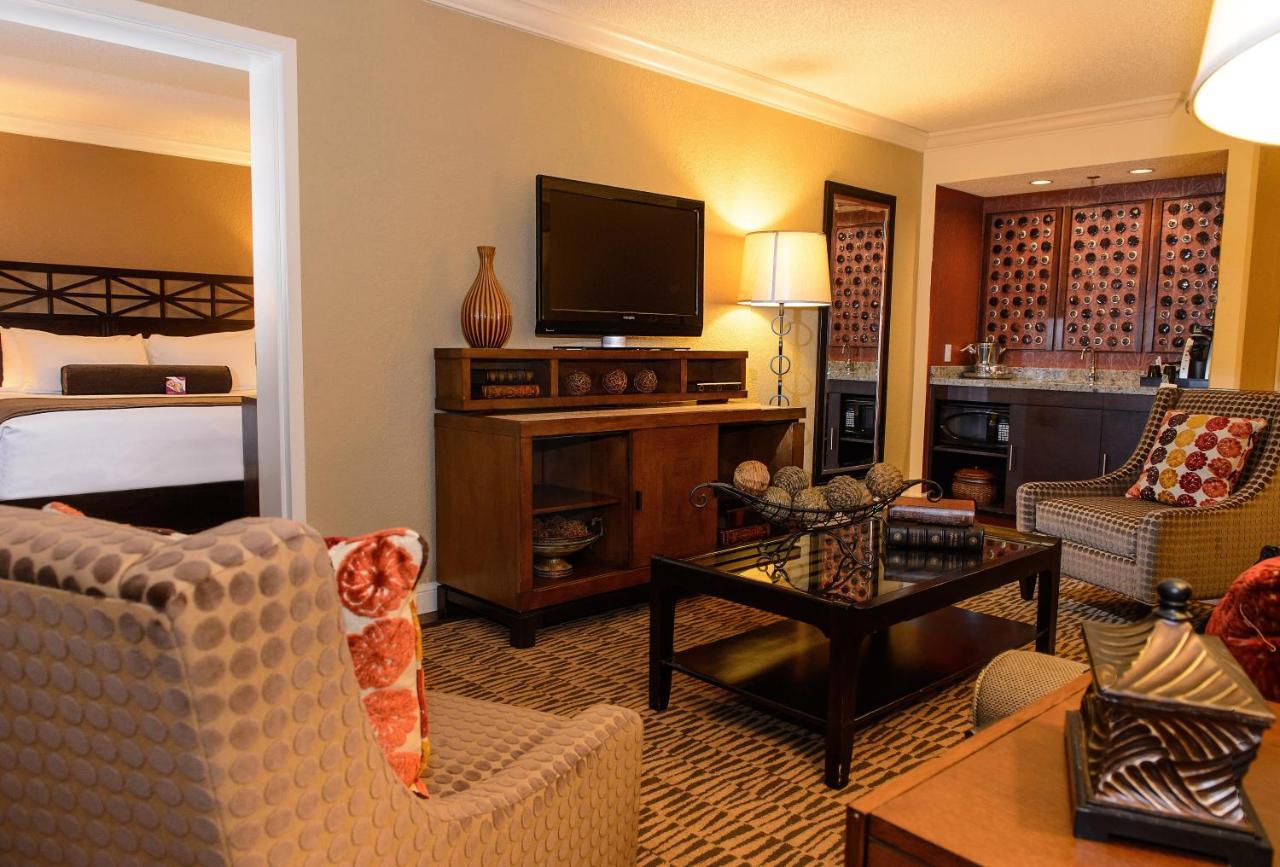 Crowne Plaza Jacksonville Airport By Ihg Exterior photo