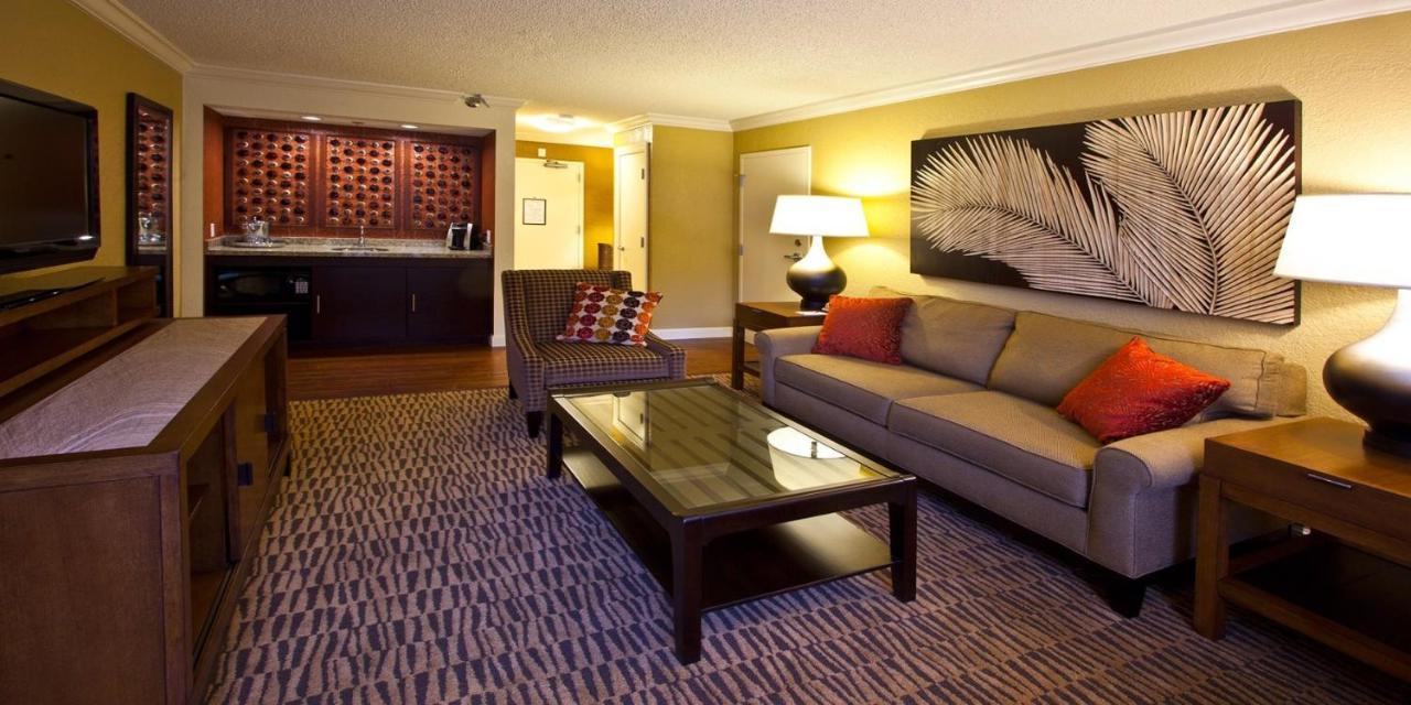 Crowne Plaza Jacksonville Airport By Ihg Exterior photo