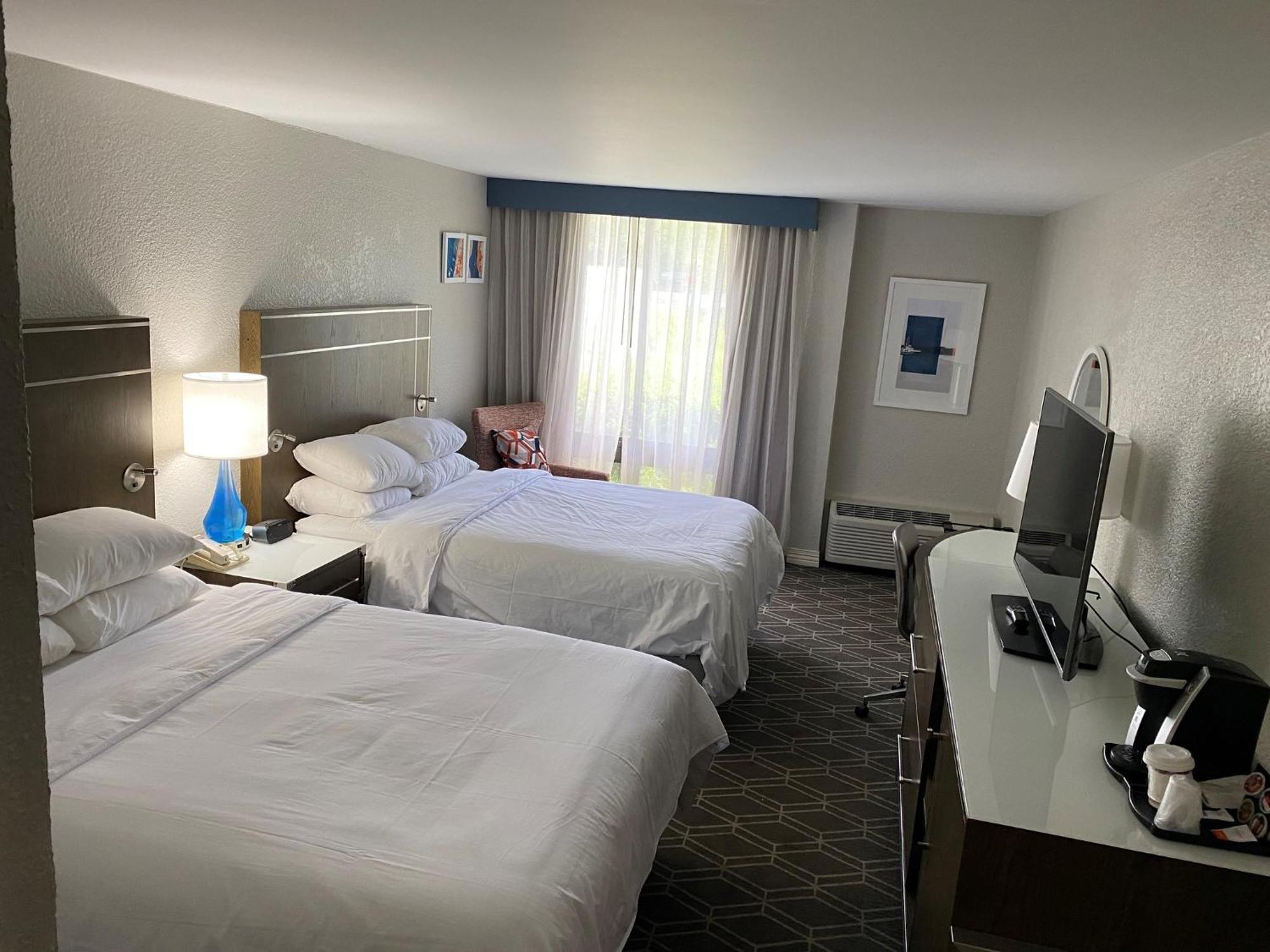 Crowne Plaza Jacksonville Airport By Ihg Exterior photo