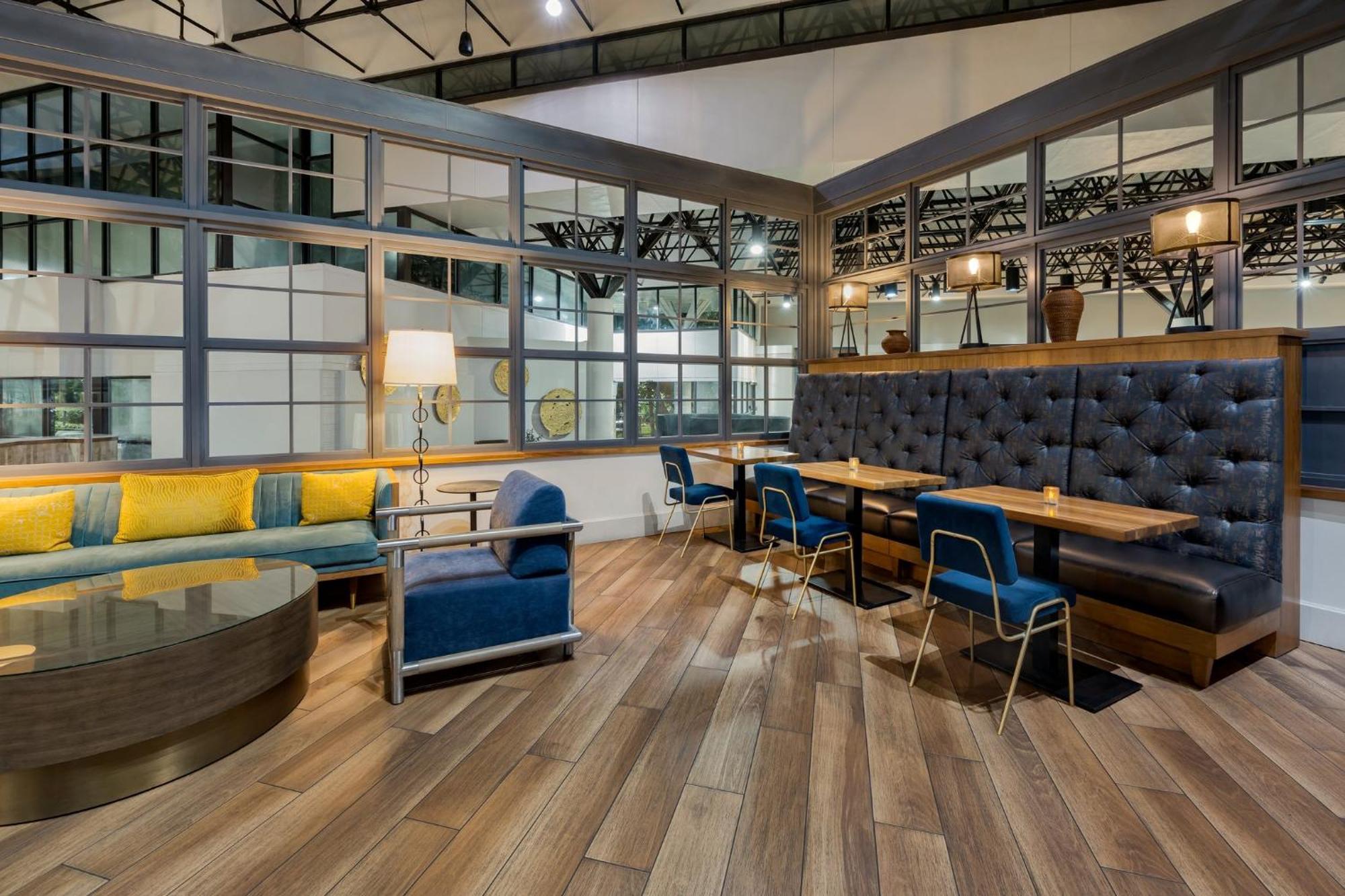 Crowne Plaza Jacksonville Airport By Ihg Exterior photo